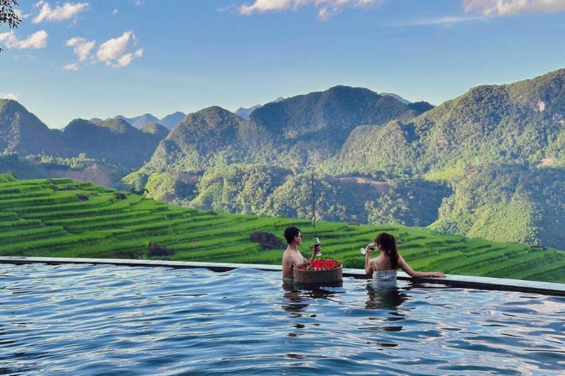 Pù Luông tháng 4 có gì đẹp? Khám phá mùa nước đổ huyền ảo